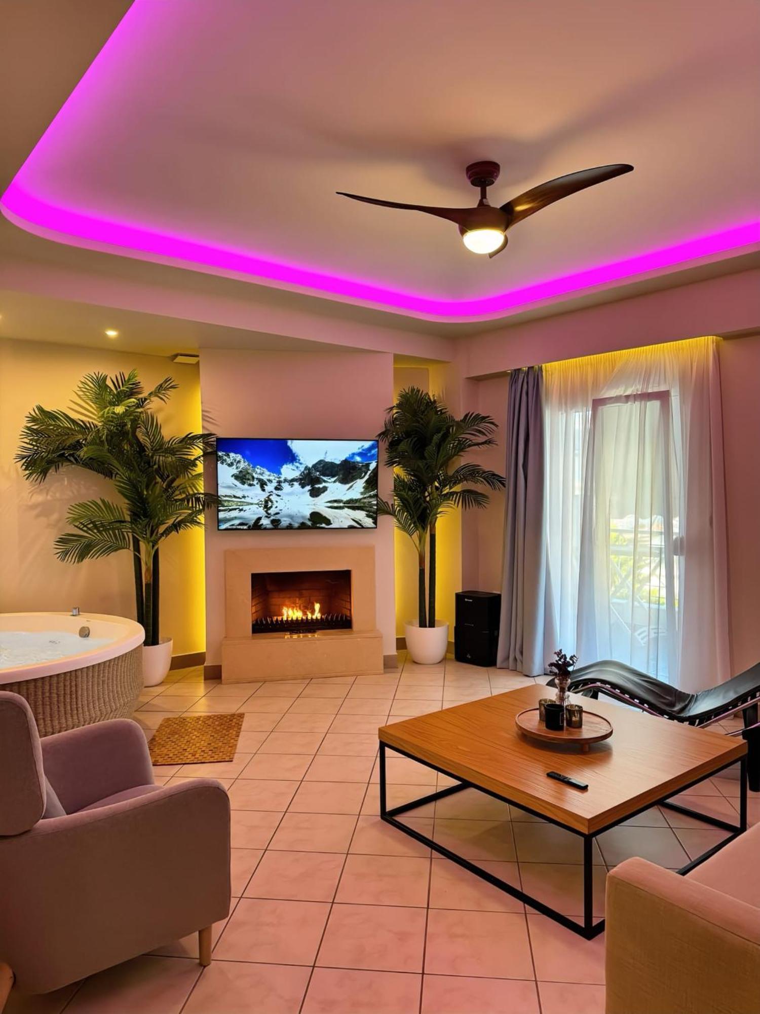 Panorama Suites & Spa - Adults Only Stómion 部屋 写真