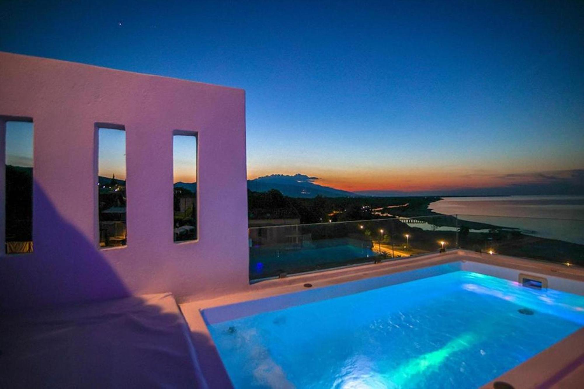 Panorama Suites & Spa - Adults Only Stómion 部屋 写真