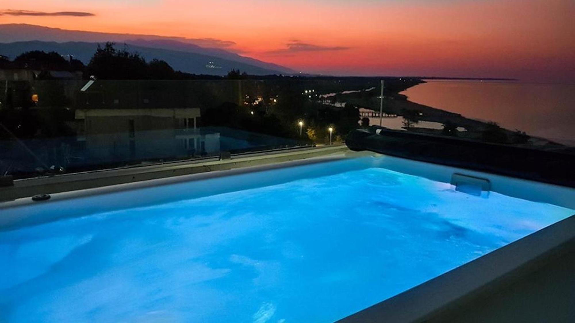Panorama Suites & Spa - Adults Only Stómion 部屋 写真